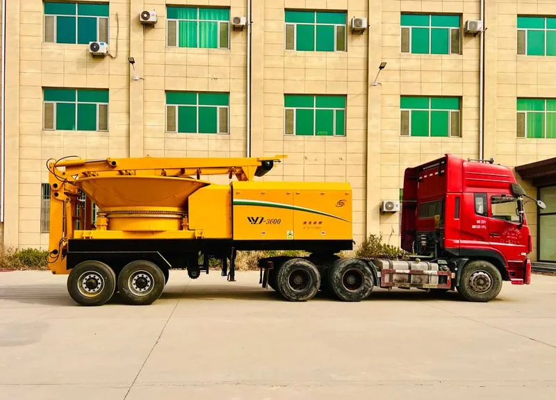 WeiDong WD3600S diesel semi-trailer towable tub grinder, photo 3