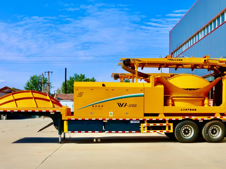 WeiDong WD3600S diesel semi-trailer towable tub grinder, photo 13